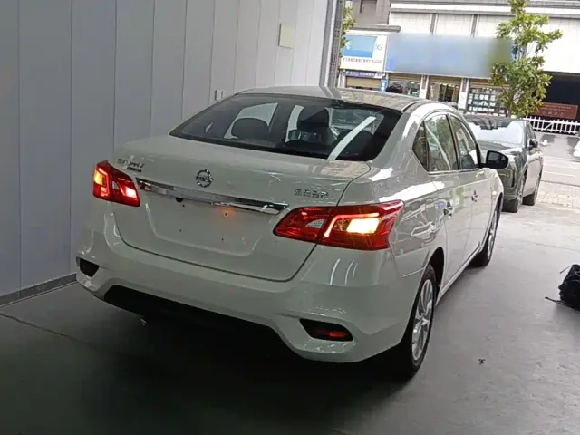 Nissan Sylphy — Фото автомобиля 6