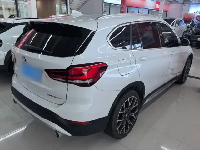 BMW X1 — Фото автомобиля 6