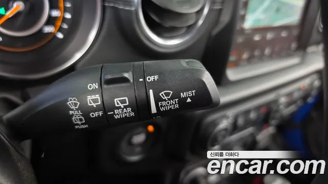 Jeep Wrangler JL — Фото автомобиля 27