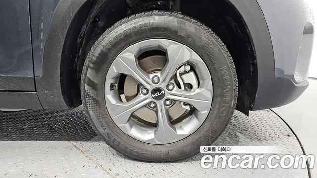 Kia Seltos — Фото автомобиля 6