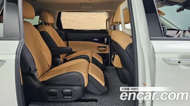 Kia Canival Carnival 4 поколение Бензин 7 мест Signature — Фото автомобиля 10