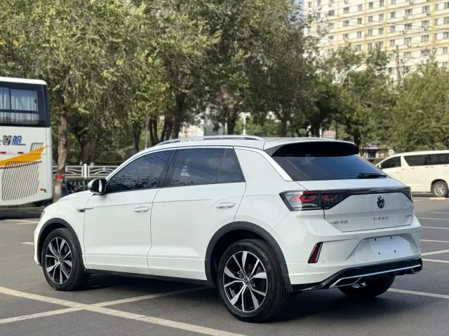 Volkswagen T-Roc — Фото автомобиля 12