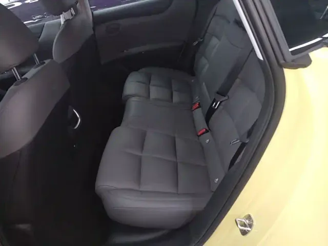 IM Motors L6 — Фото автомобиля 12
