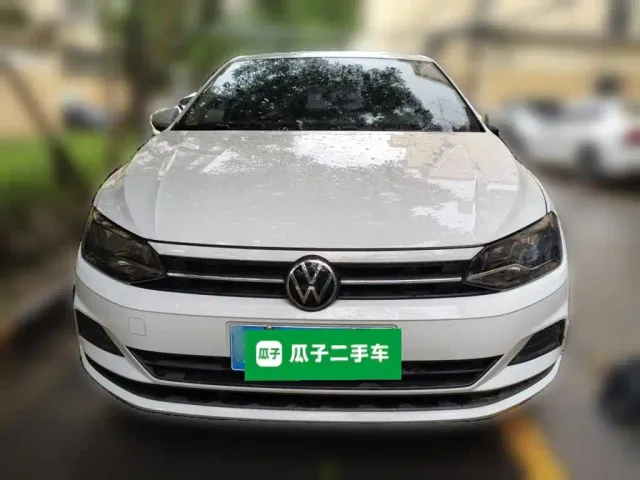 Volkswagen Polo — Фото автомобиля 2