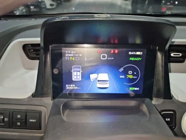 Wuling Hongguang Mini EV — Фото автомобиля 11