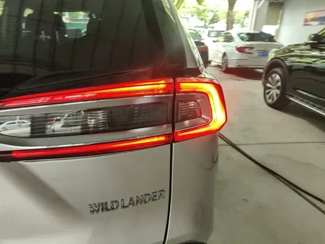 Toyota Wildlander — Фото автомобиля 7