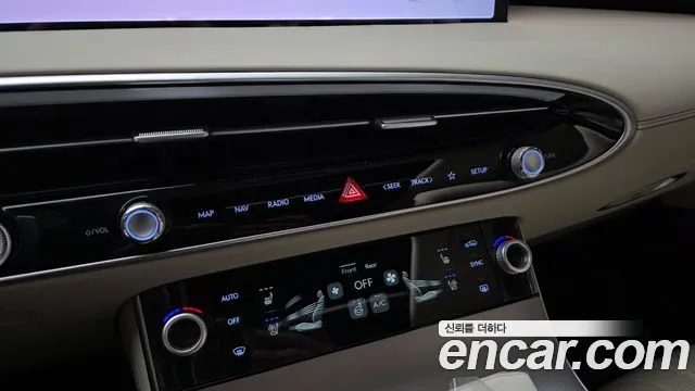 Genesis GV70 — Фото автомобиля 23