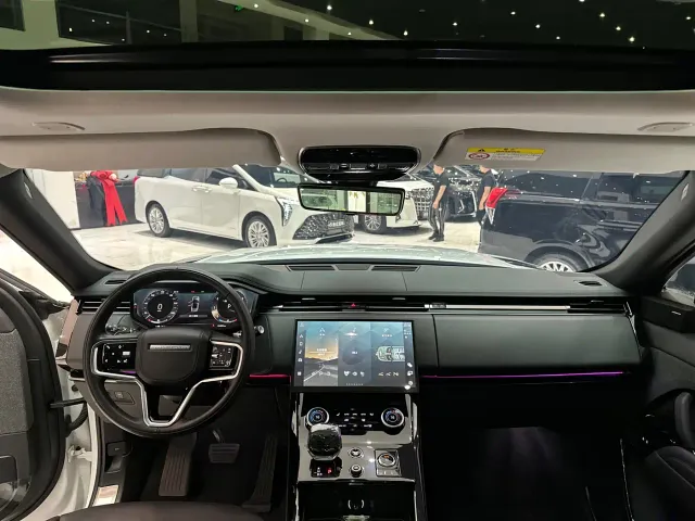 Land Rover Range Rover Sport — Фото автомобиля 4