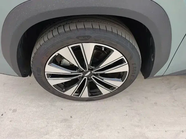 Geely Boyue L — Фото автомобиля 24
