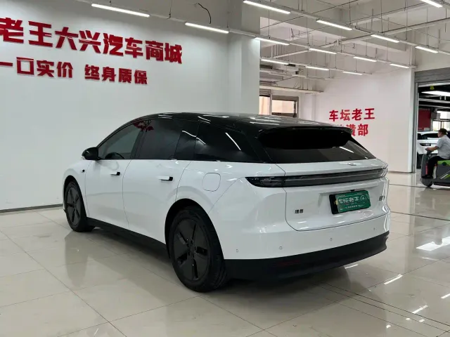 Li Auto i6 — Фото автомобиля 12