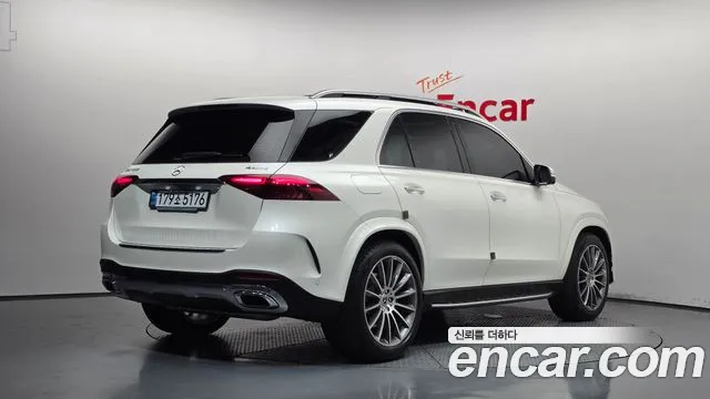 Mercedes-Benz GLE-Class — Фото автомобиля 2