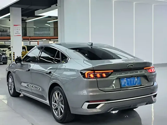 Ford Mondeo — Фото автомобиля 12