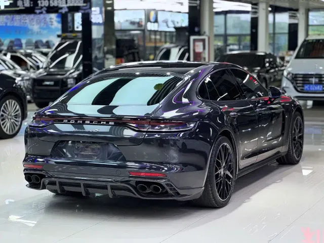 Porsche Panamera — Фото автомобиля 12