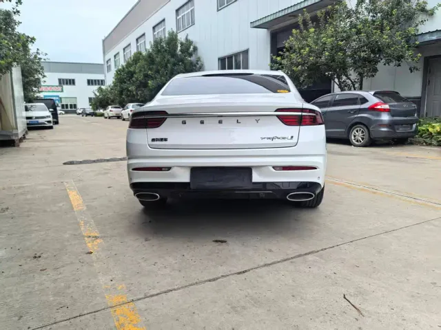 Geely Xingrui — Фото автомобиля 10
