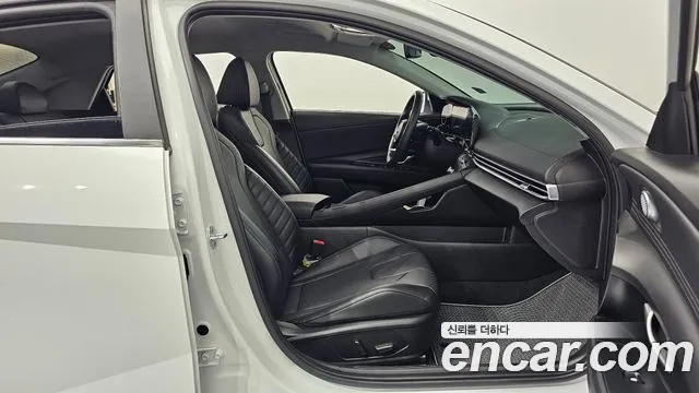 Hyundai Avante CN7 — Фото автомобиля 11