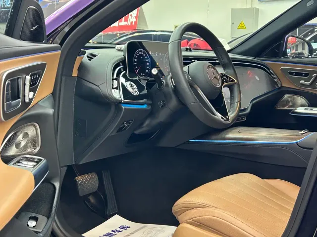 Mercedes-Benz E-Class — Фото автомобиля 7