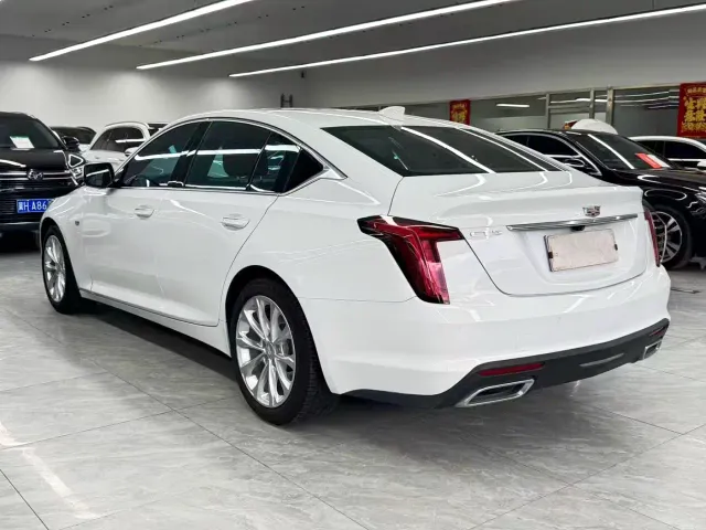 Cadillac CT5 — Фото автомобиля 4