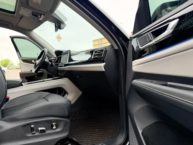 Volkswagen Teramont 2022 330TSI 2WD Premium Luxury — Фото автомобиля 15