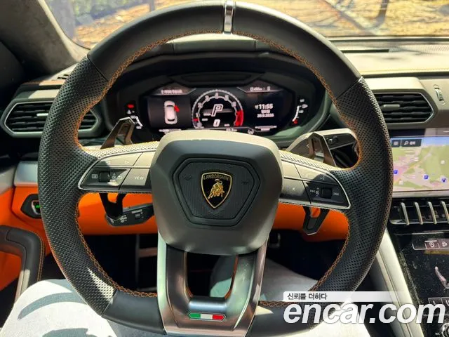 Lamborghini Urus — Фото автомобиля 8