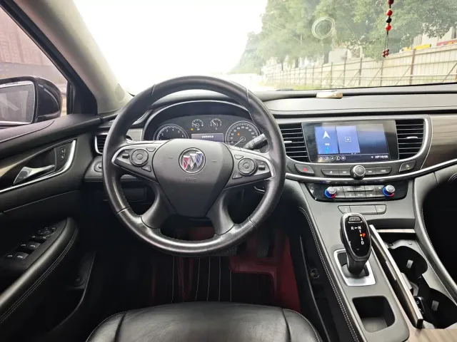Buick LaCrosse — Фото автомобиля 4