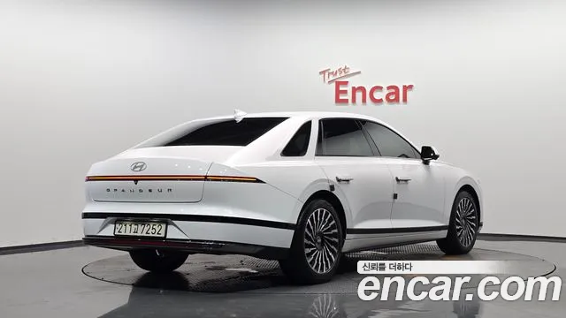 Hyundai Grandeur — Фото автомобиля 2