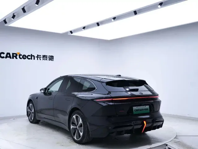 Nio ET5 Touring — Фото автомобиля 10
