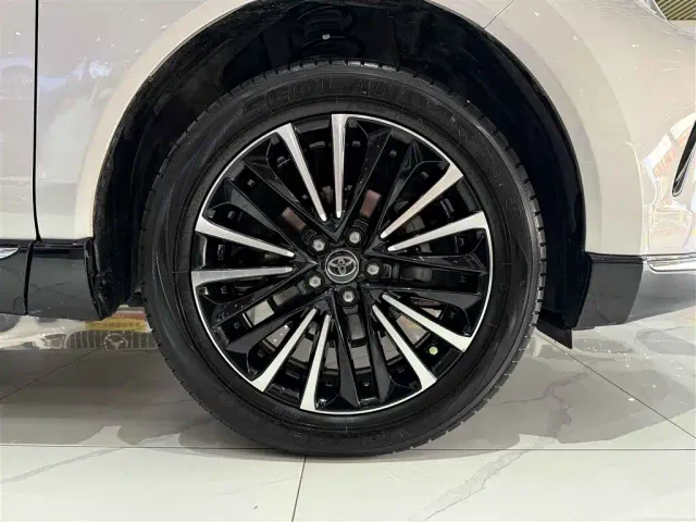 Toyota Venza — Фото автомобиля 9
