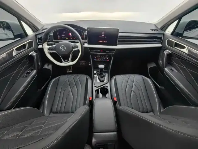 Volkswagen Tiguan L — Фото автомобиля 7