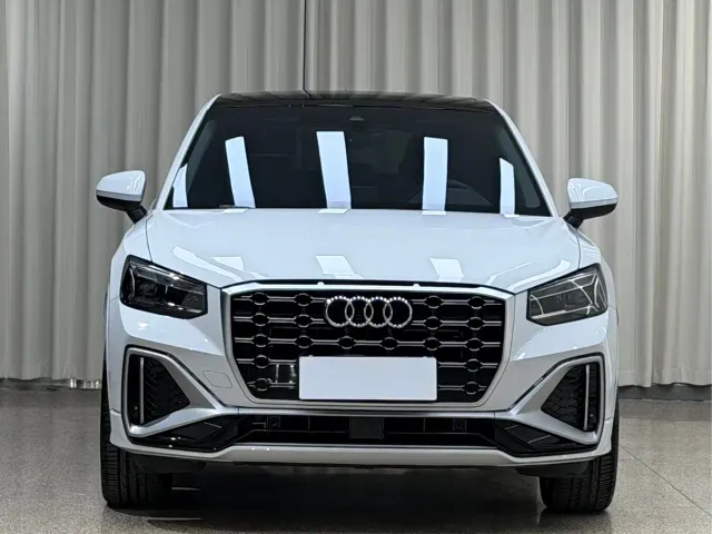 Audi Q2L — Фото автомобиля 3