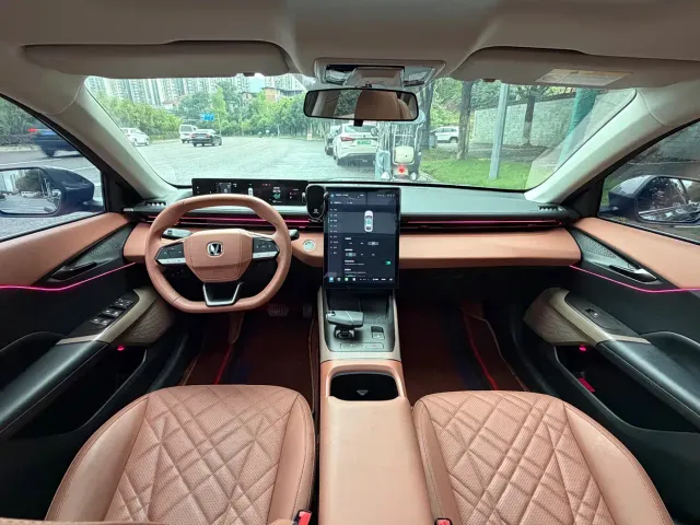 Changan Eado — Фото автомобиля 7