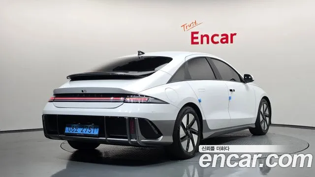 Hyundai Ioniq 6 — Фото автомобиля 2