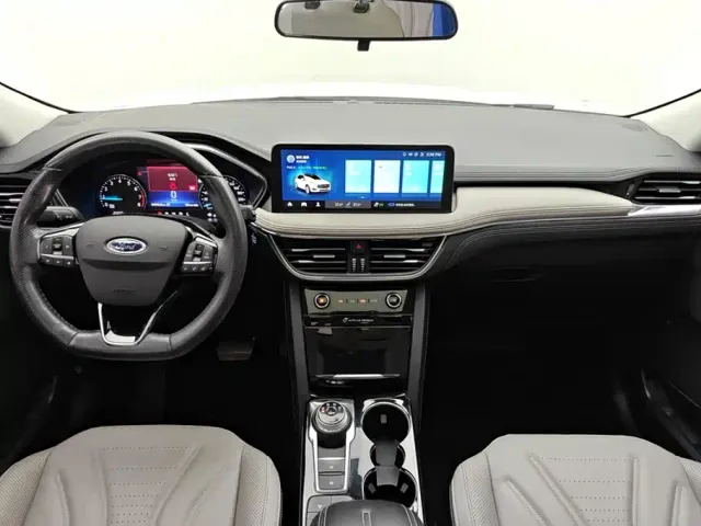 Ford Escape — Фото автомобиля 12