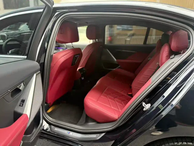 BMW i5 — Фото автомобиля 5