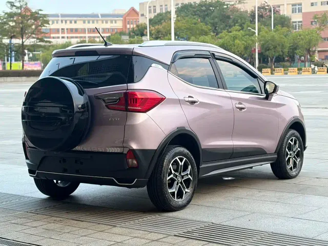 BYD Yuan Pro — Фото автомобиля 6