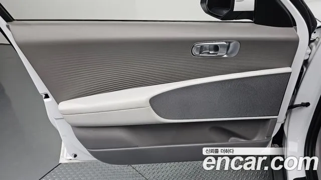 Hyundai Ioniq 6 — Фото автомобиля 13