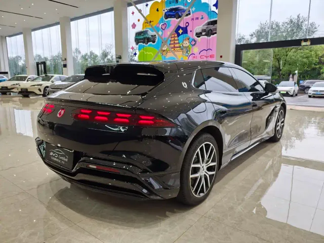 Denza Z9GT — Фото автомобиля 5