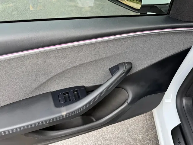 Tesla Model 3 — Фото автомобиля 7