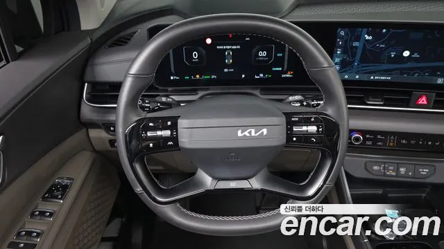 Kia Carnival Generation 4 — Фото автомобиля 12