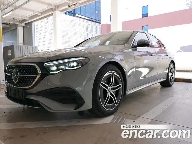 Mercedes-Benz E-Class — Фото автомобиля 2
