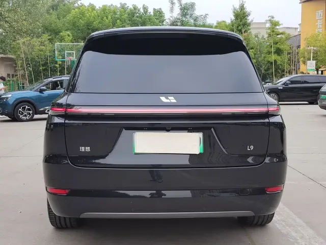 Li Auto L9 — Фото автомобиля 5