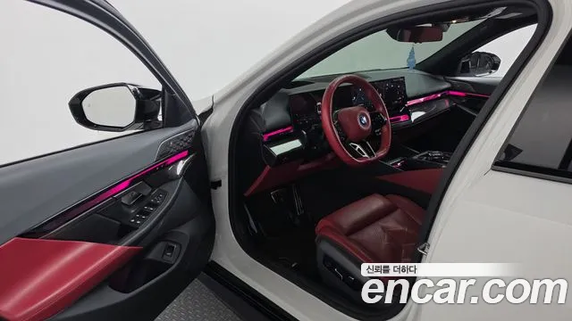 BMW i5 G60 — Фото автомобиля 15