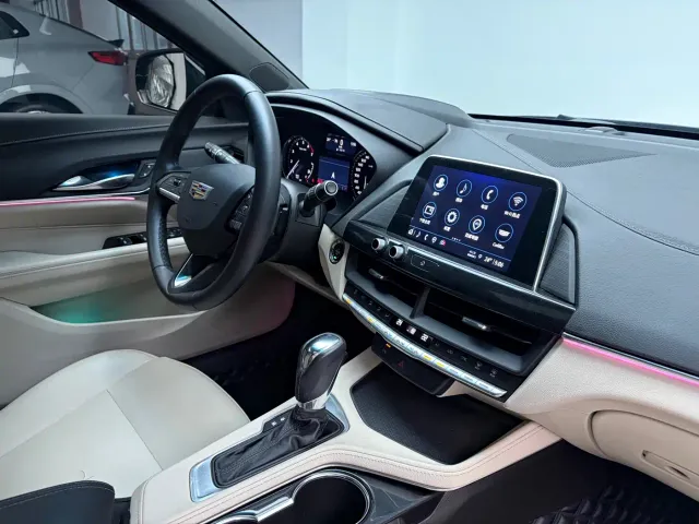 Cadillac CT4 — Фото автомобиля 13