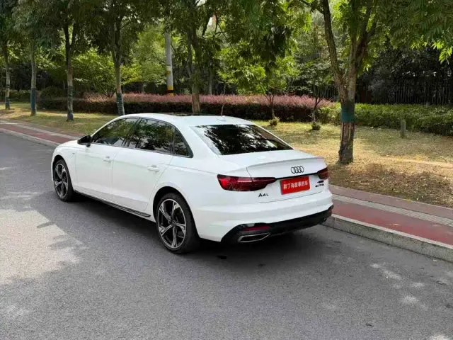 Audi A4L — Фото автомобиля 4