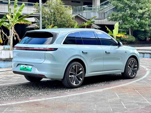 Li Auto L6 — Фото автомобиля 16