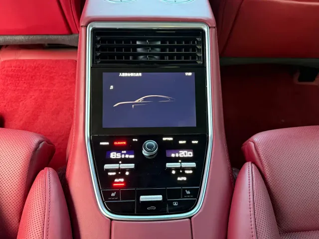 Porsche Panamera — Фото автомобиля 16