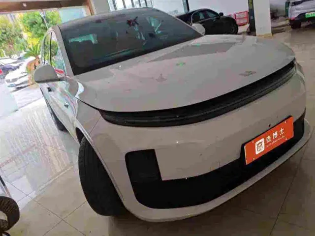 Фотография автомобиля — Li Auto L6