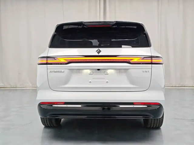Huajing Baojun S — Фото автомобиля 7