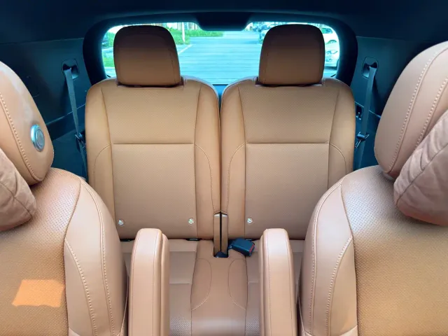 Li Auto L8 — Фото автомобиля 21