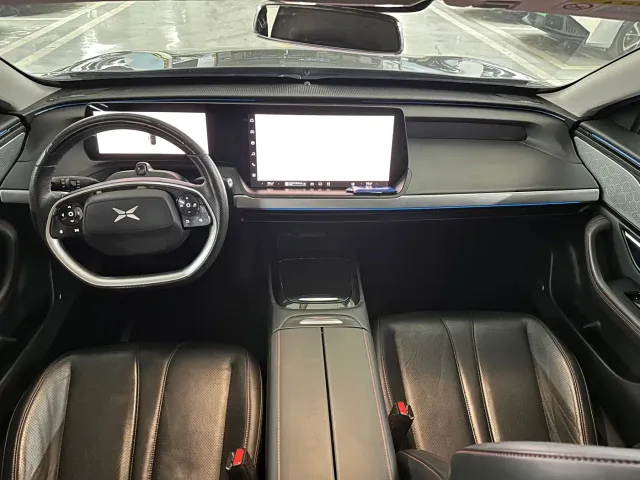 Xpeng P7 — Фото автомобиля 16