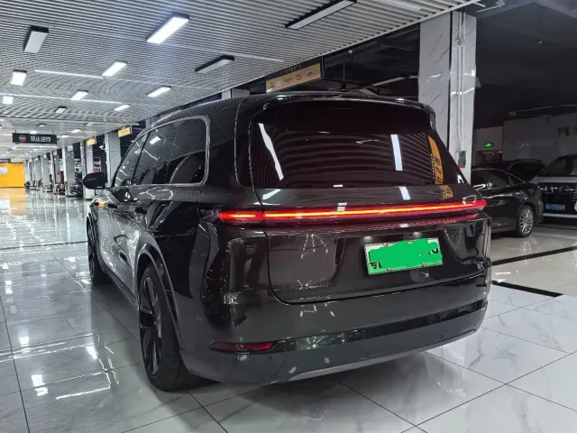 Li Auto L9 — Фото автомобиля 5